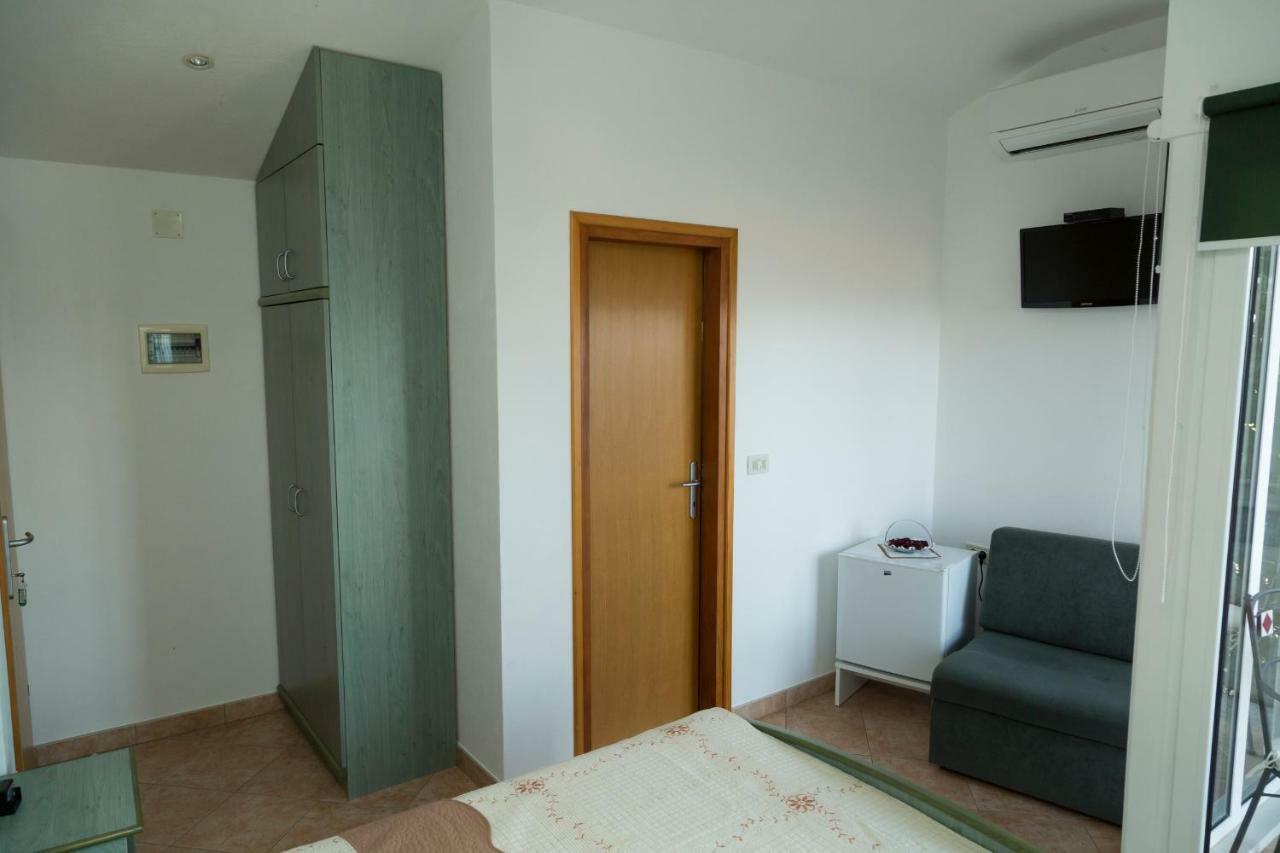 Apartments Tinka Brsec Exterior photo