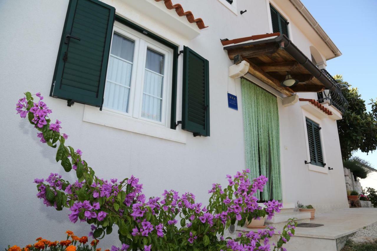 Apartments Tinka Brsec Exterior photo